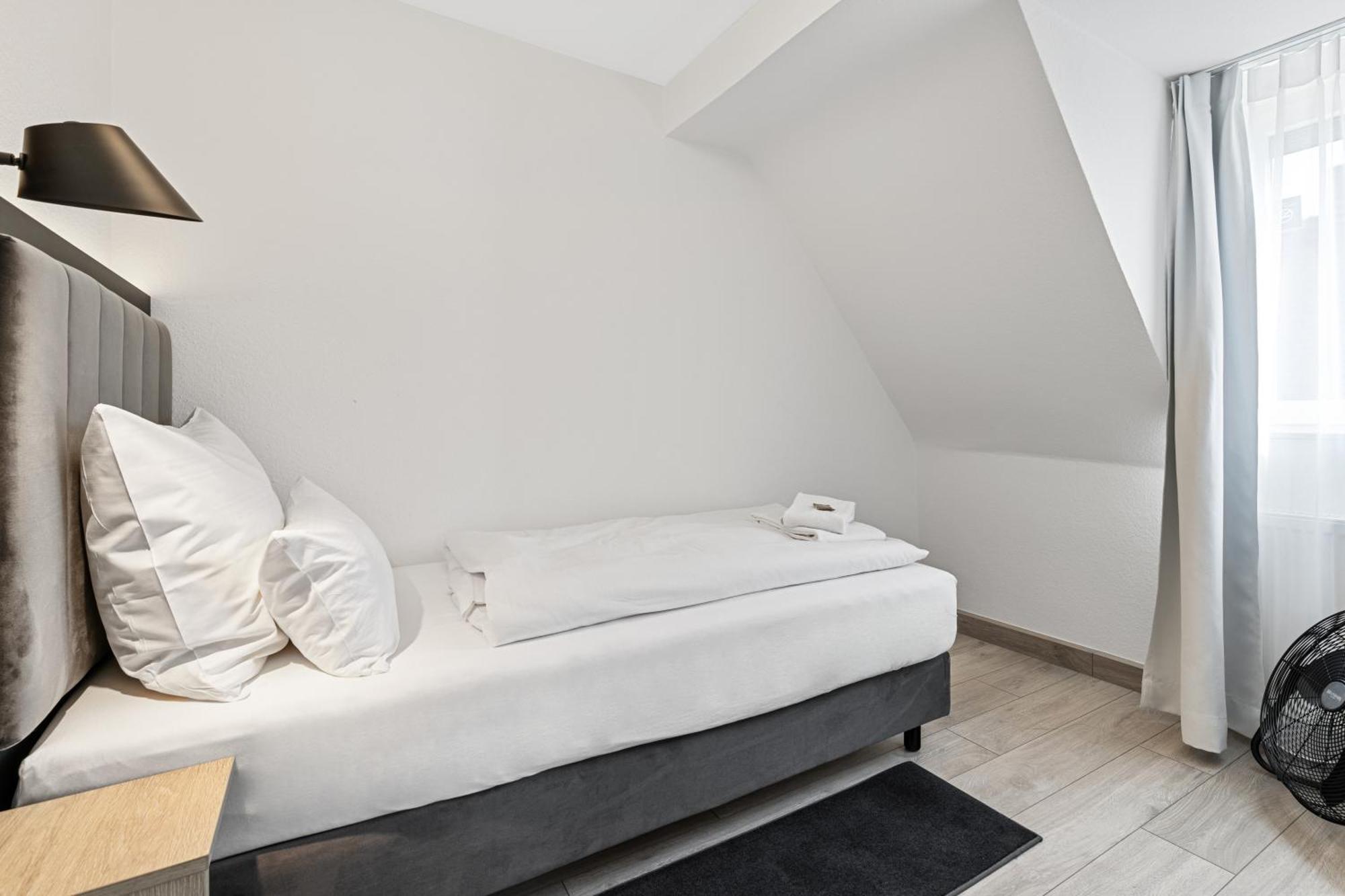 Bright Herzogenaurach Zentrum Chambre photo